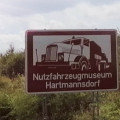 Hinweisschild an der Autobahn 72